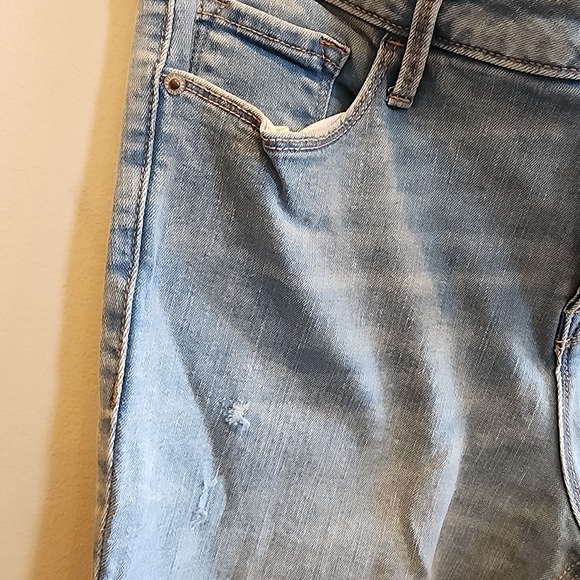 Old Navy Rockstar Super Skinny High Rise SZ 12 light denim button fly denim - Picture 5 of 7